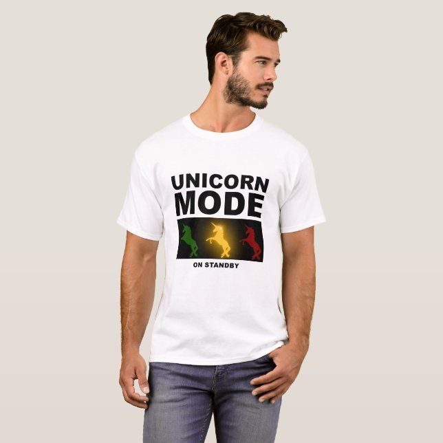 Camiseta engraçada modo unicórnio em espera (Frente Completa)