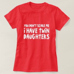 Camiseta engraçada para mães que têm filhas gêmeas