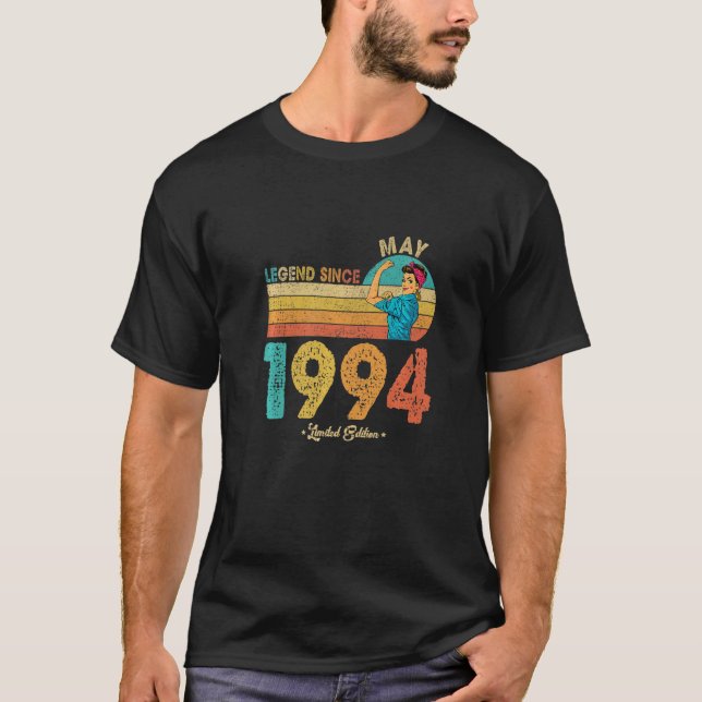 Camiseta Engraçado 28. º aniversário da legenda de maio de  (Frente)