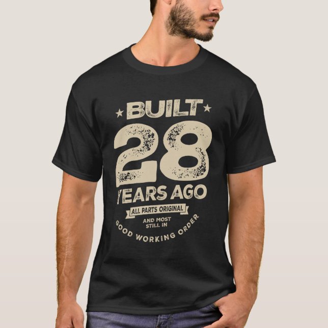Camiseta Engraçado 28 anos de idade de aniversário 28 anos (Frente)