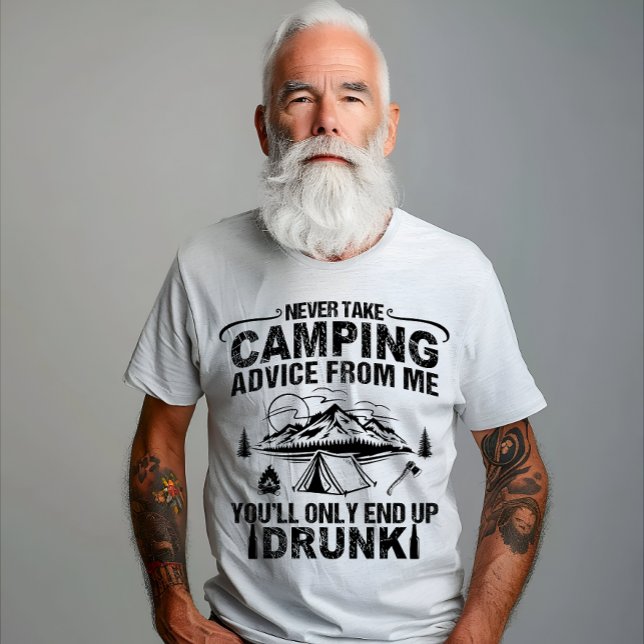 Camiseta Engraçado bebendo de acampar (Criador carregado)
