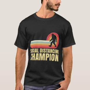Camiseta Engraçado Bigfoot Social Distancing Champion