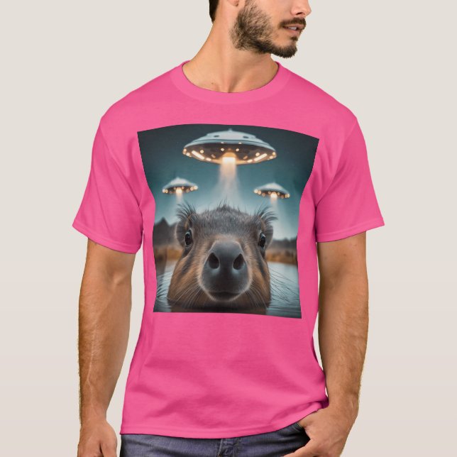 Camiseta Engraçado Capybara Selfie Com Ufos Estranho (Frente)