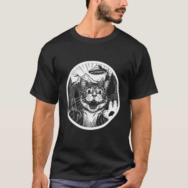 Camiseta Engraçado Cat Selfie com OVNIs (Frente)