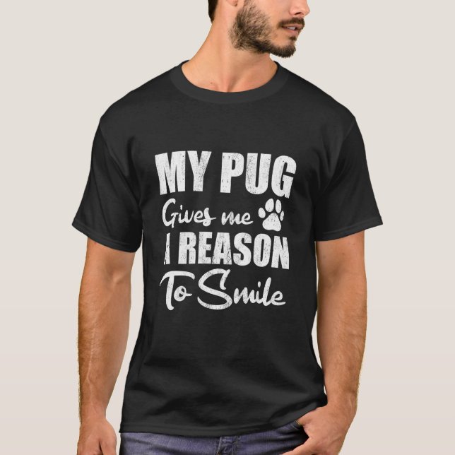 Camiseta Engraçado Dando Sorriso de Pug (Frente)