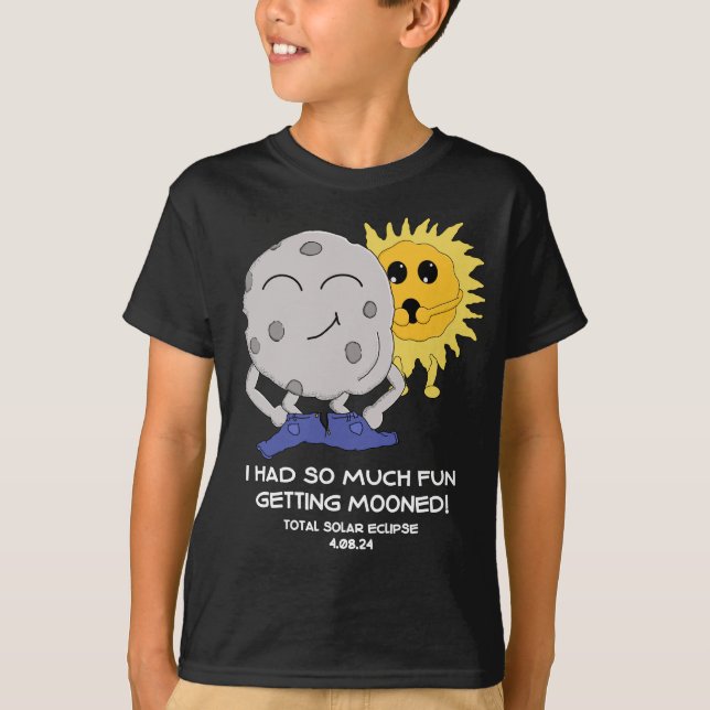 Camiseta Engraçado Eclipse 2024 Ficando Com Piada Moonada (Frente)