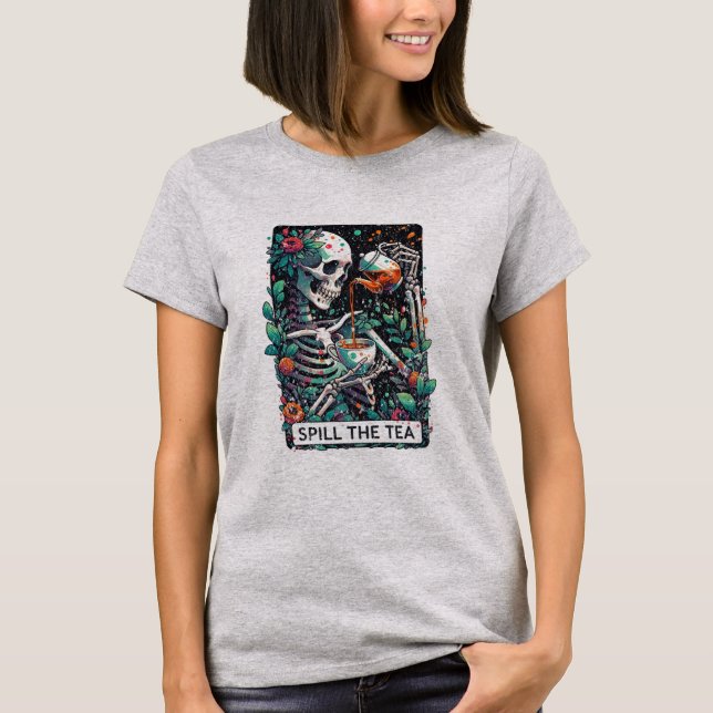 Camiseta Engraçado Esqueleto Derramar o Tea Tarot (Frente)