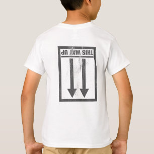 Camiseta Engraçado esta maneira acima do sinal