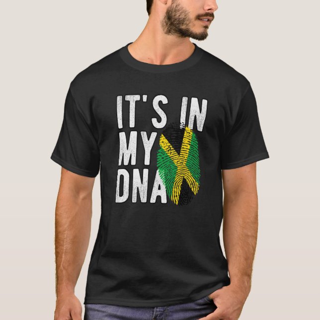 Camiseta Engraçado está no meu DNA, bandeira da Jamaica, Fi (Frente)
