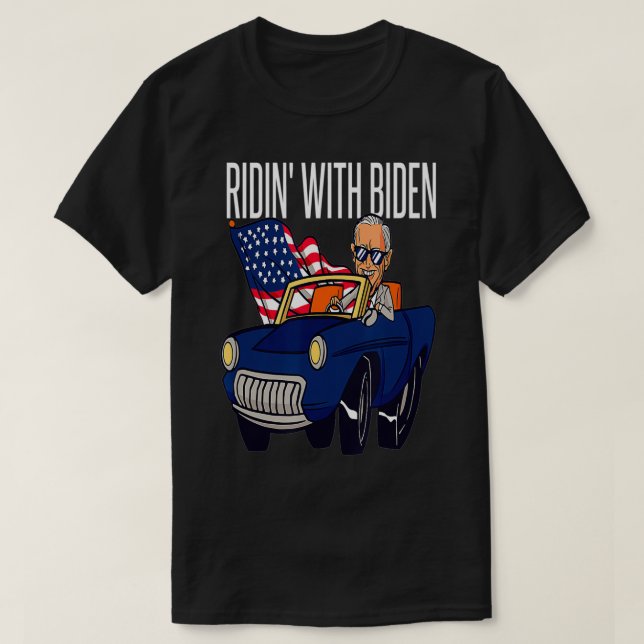 Camiseta Engraçado Fugindo Com Joe Biden 4 De Julho EUA Fla (Frente do Design)