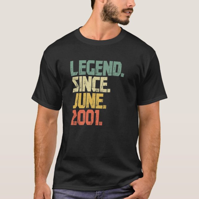 Camiseta Engraçado lenda de mulheres de 20 anos desde junho (Frente)