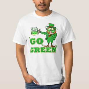 Camiseta Engraçado Leprechaun do Bebendo "Vá Verde"