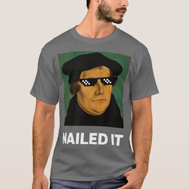 Camiseta Engraçado Martin Luther Apanhou Os Óculos Solares (Frente)