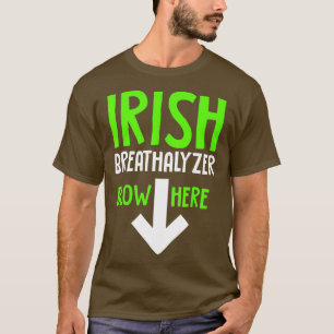 Camiseta Engraçado, o bafômetro irlandês sopra aqui sant