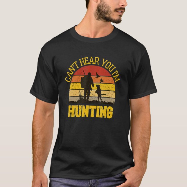 Camiseta Engraçado para o Hunter Husband não te ouve. (Frente)