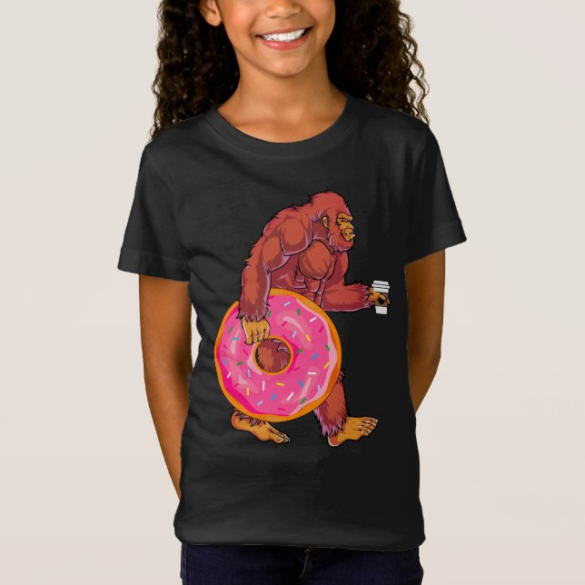 Camiseta Engraçado Pé Grande Andando com Grande Rosquinha e (Frente)