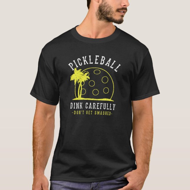 Camiseta Engraçado Pickleball com dor, cuidado, não G (Frente)