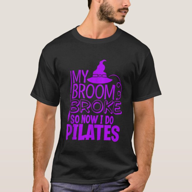 Camiseta Engraçado Pilates Halloween Gym Exercise Bruxas Ha (Frente)