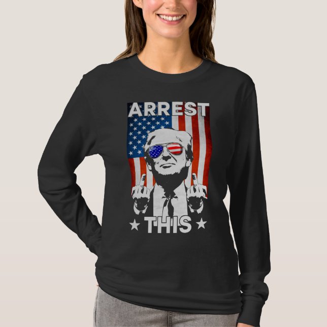 Camiseta Engraçado Prendar Esta Bandeira Americana Trump 20 (Frente)