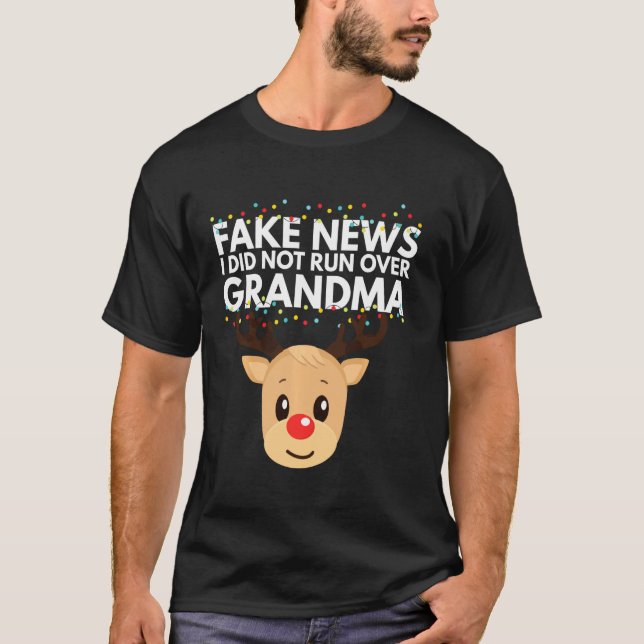Camiseta Engraçado Reindee Vovó de Natal foi atropelada (Frente)