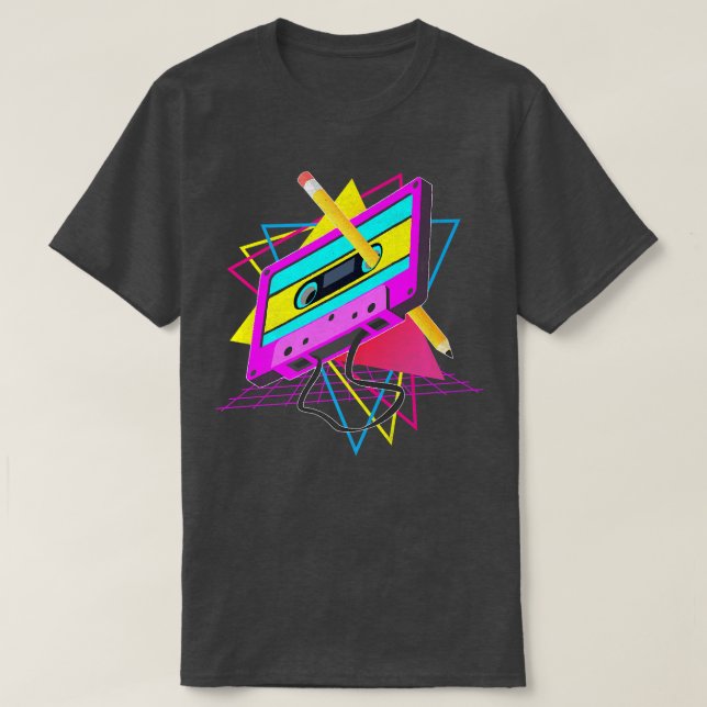 Camiseta Engraçado Retro 80s Cassette Tape Pencil Throwback (Frente do Design)