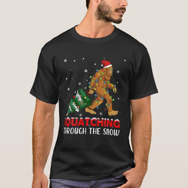 Camiseta Engraçado Sasquatch Natal Esmagando Bigfoot Xmas (Frente)