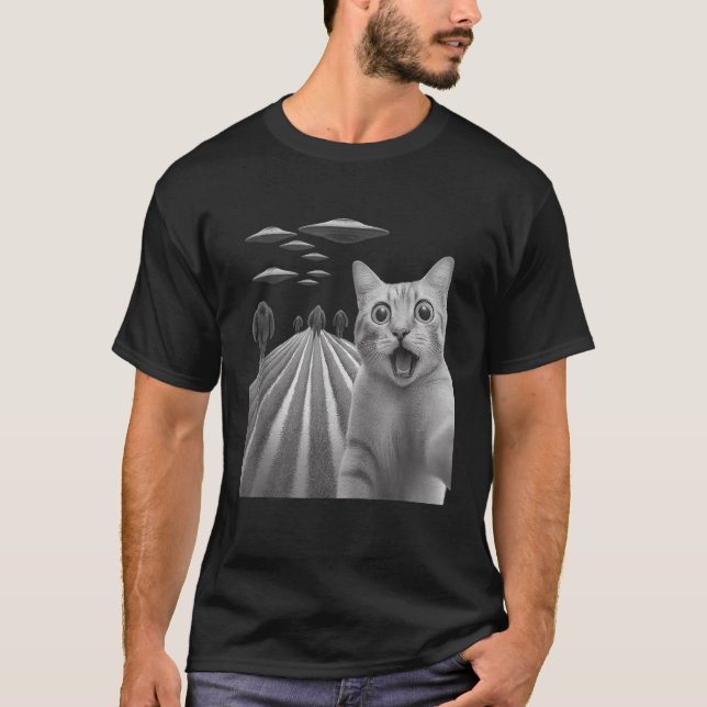 Camiseta Engraçado Surpreendido Gato Assustado Selfie Com P (Frente)