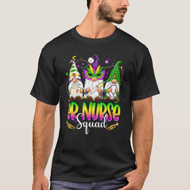 Camiseta Engraçado Três Gnomos Nórdicos E Esquadrão De Enfe (Frente)
