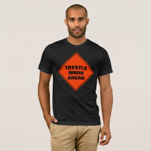 Camiseta Engraçado trincheira de laranja na frente sinal de