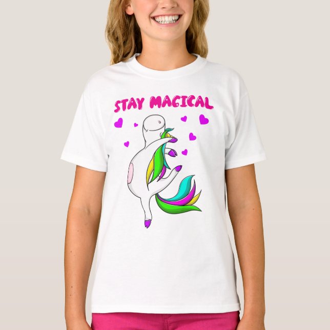 Camiseta ENGRAÇADO UNICORN Permaneça Mágico (Frente)