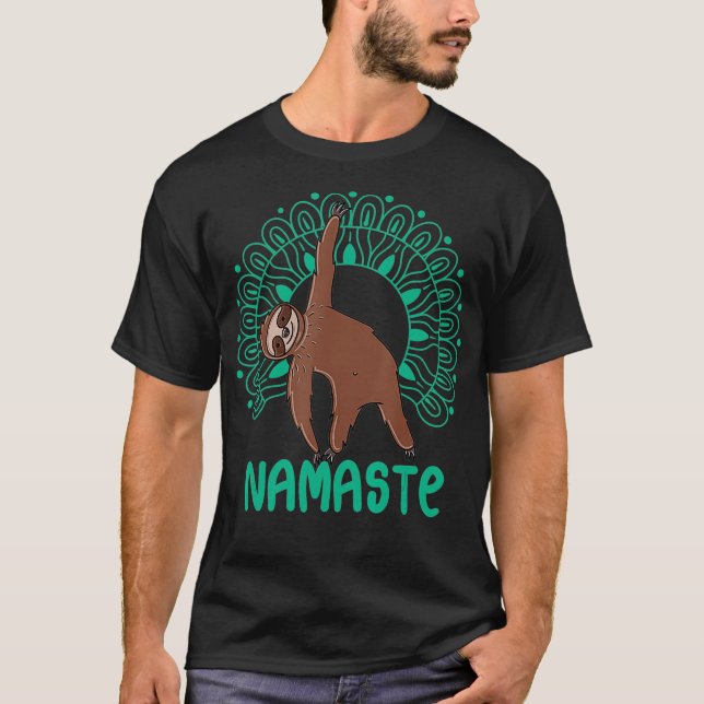 Camiseta Engraçado Yoga Sloth Yoga Namaste  (Frente)