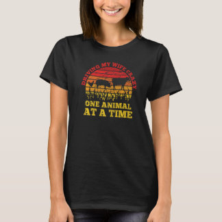 Camiseta Enlouquecendo minha esposa um animal de cada vez V
