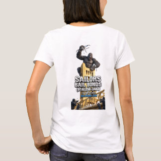 Camiseta Enraged King Gorilla Cresting the Tower Bridge
