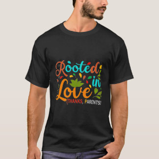 Camiseta Enraizado no Amor (Obrigados, Pais!).