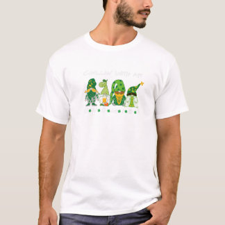 Camiseta Enrolando Com Meus Gnomos Engraçado Dia de São Pat