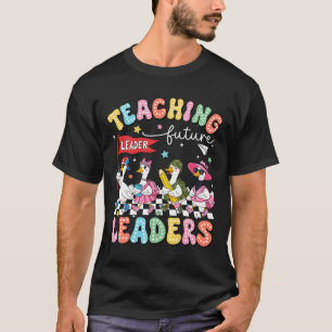Camiseta Ensinando Futuros Líderes Professor Silly Goose Vo