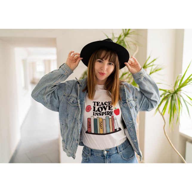 Camiseta Ensinar Amor inspira Apreciação dos Professores En (Criador carregado)