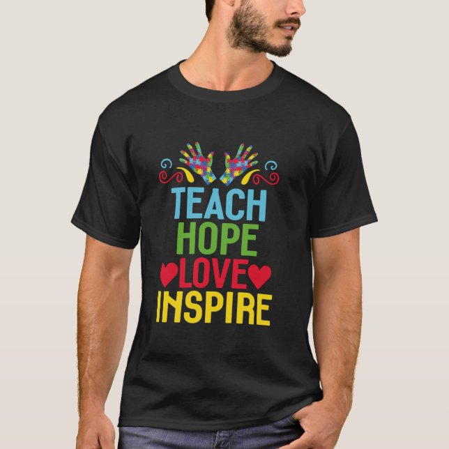 Camiseta Ensinar Esperança Amor Inspira Quebra-cabeça de Au (Frente)