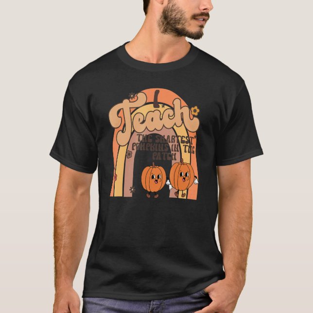 Camiseta Ensine A Pumpkin Mais Inteligente No Patch Rainbow (Frente)