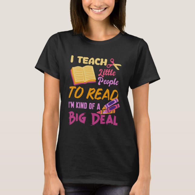 Camiseta Ensino As Pessoas A Lerem O Livro Grande Um Livro  (Frente)