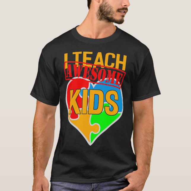 Camiseta Ensino Crianças Incríveis Ensino Especial Sobre Au (Frente)