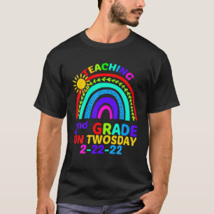 Camiseta Ensino da 2ª série na Twosday 2-22-22 22 de fevere