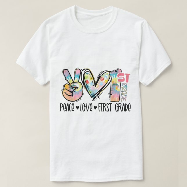 Camiseta Ensino de Estudantes do Peace Love First Grade Eng (Frente do Design)