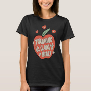 Camiseta Ensino É Uma Obra De Professora De Apple Cardíaca