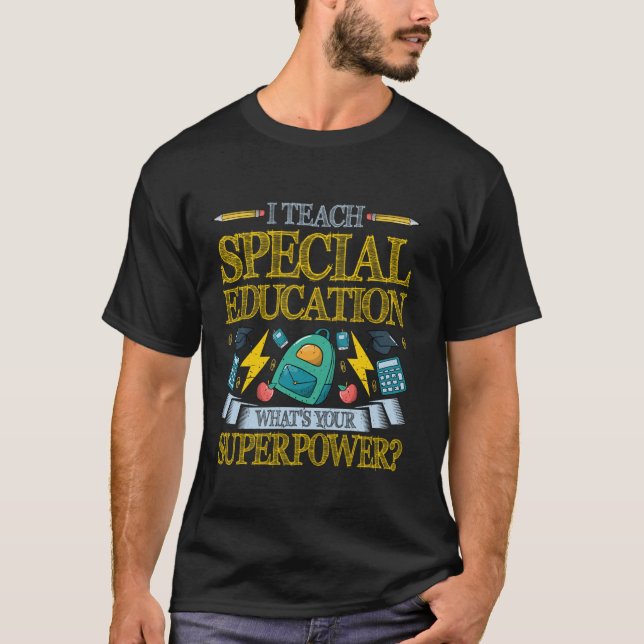 Camiseta Ensino educação especial Qual é a sua controladora (Frente)