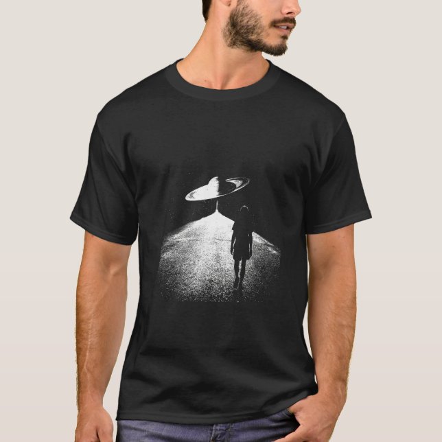 Camiseta Entre os mundos a estrada até Saturno (Frente)