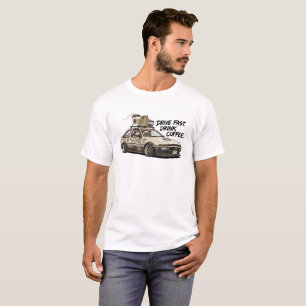 Camiseta Entusiasta de Carros Energizado por Café
