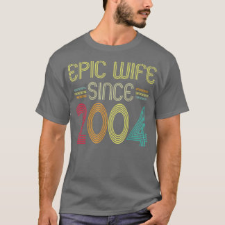 Camiseta Epic Wife Since 2004  Her 18th Wedding Anniversary