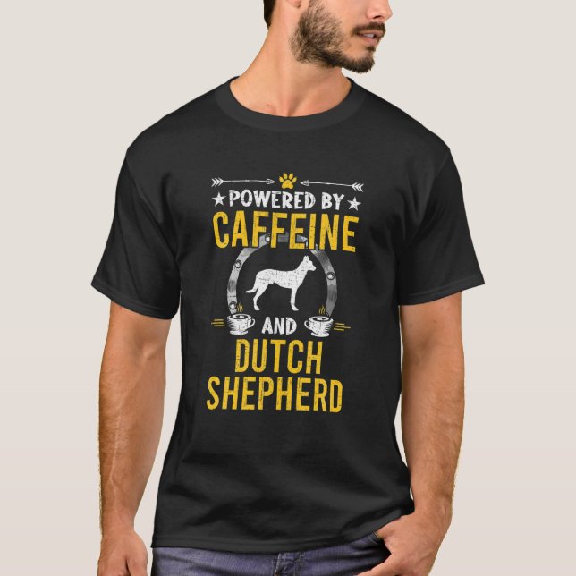 Camiseta Equipado Com Cafeína E Pastores Neerlandeses (Frente)