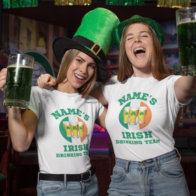 Camiseta Equipe de Bebendos 3 feminina personalizada irland (Cheers to St. Patrick's Day with our Irish Drinking Team t-shirts. Order today!)